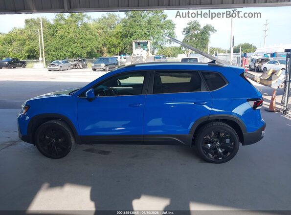 3VVEC7B22TM036392 2026 VOLKSWAGEN TAOS Blue Widok wnętrza 360 stopni