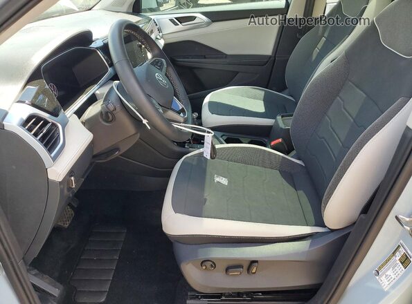 3VVEC7B23TM004891 2026 VOLKSWAGEN TAOS Gray Vista interior delantera
