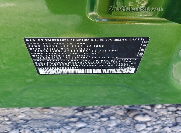 3VVEC7B26SM069071 2025 VOLKSWAGEN TAOS Зеленый 