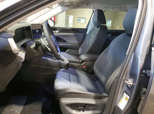 3VVER7RM0TM068733 2026 VOLKSWAGEN TIGUAN Gray Vista interior delantera