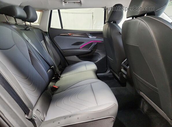 3VVER7RM3TM070847 2026 VOLKSWAGEN TIGUAN Black 
