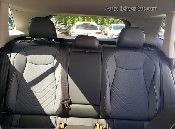 3VVER7RM5TM060904 2026 VOLKSWAGEN TIGUAN Gray Vista de los asientos traseros