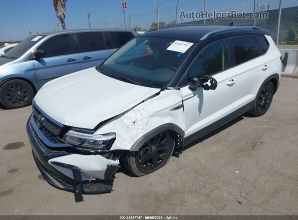 3VVEX7B20RM094031 2024 VOLKSWAGEN TAOS White Przód lewy