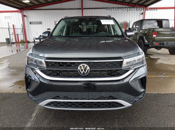 3VVEX7B27RM105607 2024 VOLKSWAGEN TAOS Gray ხელსაწყოთა პანელის ხედი