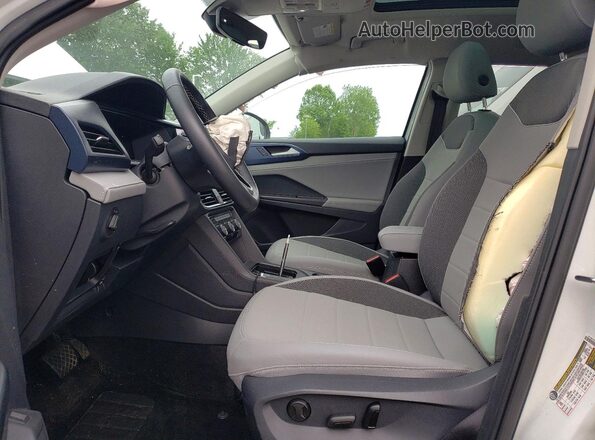 3VVEX7B29RM065370 2024 VOLKSWAGEN TAOS White 