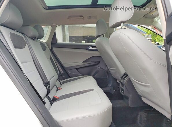 3VVEX7B29RM065370 2024 VOLKSWAGEN TAOS White 