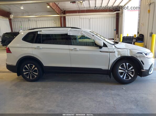 3VVFB7AX0RM165342 2024 VOLKSWAGEN TIGUAN White Սալոնի հետևի տեսք