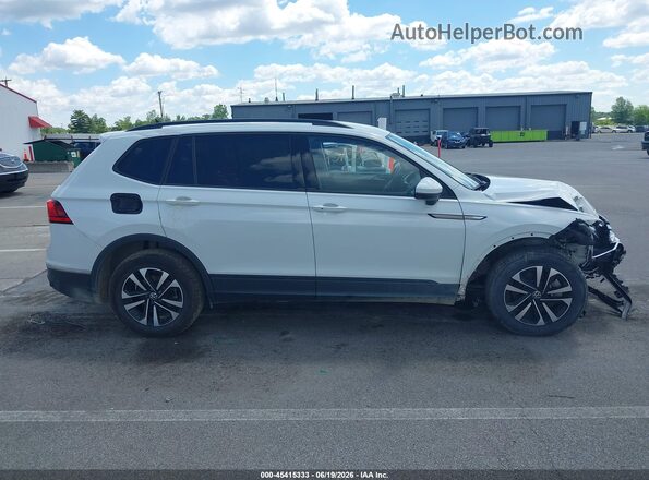 3VVFB7AX7RM021870 2024 VOLKSWAGEN TIGUAN White Widok wnętrza 360 stopni