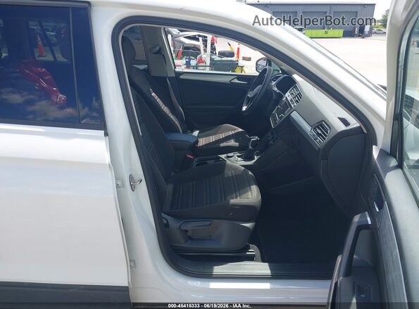 3VVFB7AX7RM021870 2024 VOLKSWAGEN TIGUAN White Widok wnętrza z przodu