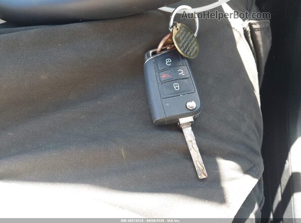 3VVFB7AX9RM032935 2024 VOLKSWAGEN TIGUAN White Vista del salpicadero