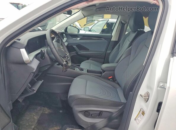 3VVFR7RM2TM074313 2026 VOLKSWAGEN TIGUAN Белый Вид салона спереди
