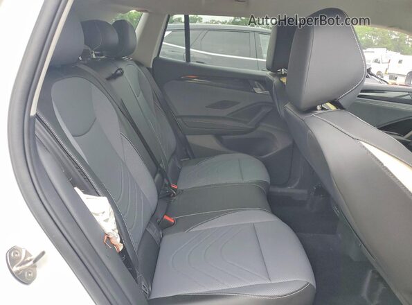 3VVFR7RM2TM074313 2026 VOLKSWAGEN TIGUAN Белый Вид задней части салона