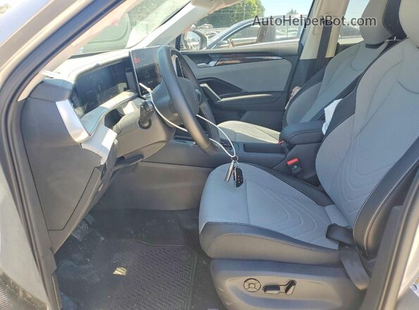 3VVFR7RM4TM046691 2026 VOLKSWAGEN TIGUAN Gray წინა სალონის ხედი
