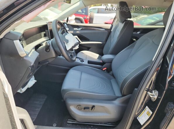 3VVFR7RMXTM063396 2026 VOLKSWAGEN TIGUAN Black 