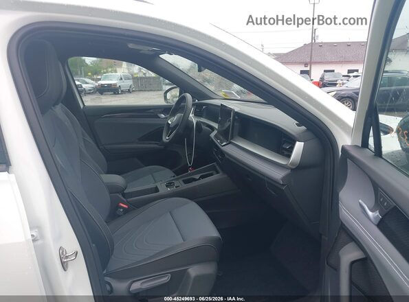 3VVGR7RM2SM067896 2025 VOLKSWAGEN TIGUAN White წინა სალონის ხედი