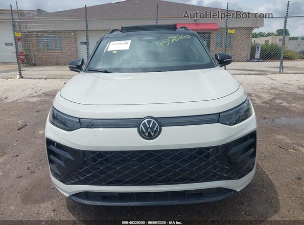 3VVGR7RM6TM049337 2026 VOLKSWAGEN TIGUAN Cream 