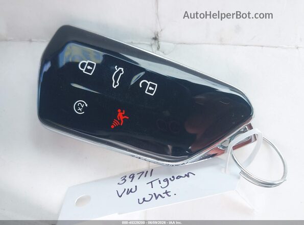 3VVGR7RM6TM049337 2026 VOLKSWAGEN TIGUAN Cream 