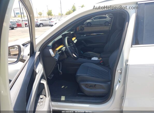 3VVLR7RM4SM018682 2025 VOLKSWAGEN TIGUAN Pewter Vista interior delantera
