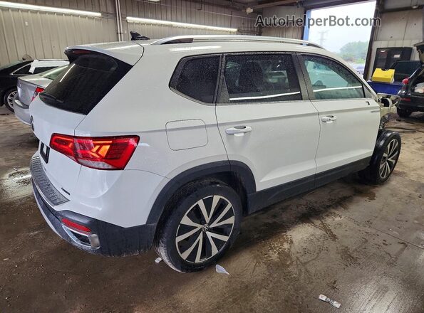 3VVLX7B22NM063221 2022 VOLKSWAGEN TAOS White Trasero derecho