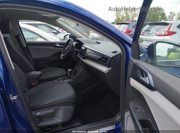 3VVLX7B25NM079610 2022 VOLKSWAGEN TAOS Синий Вид салона спереди