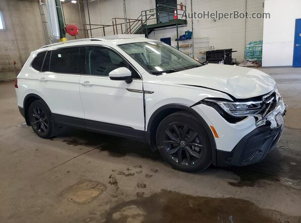 3VVMB7AX2RM063029 2024 VOLKSWAGEN TIGUAN White Front right
