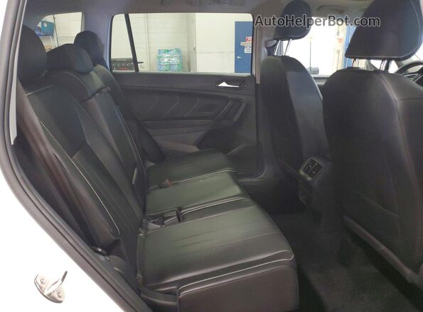 3VVMB7AX2RM063029 2024 VOLKSWAGEN TIGUAN White Rear interior view
