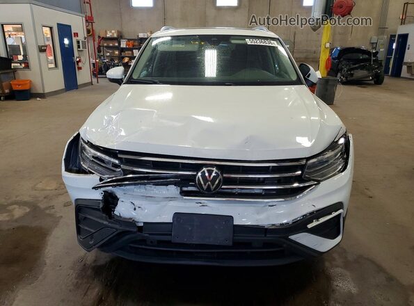 3VVMB7AX2RM063029 2024 VOLKSWAGEN TIGUAN White Front view