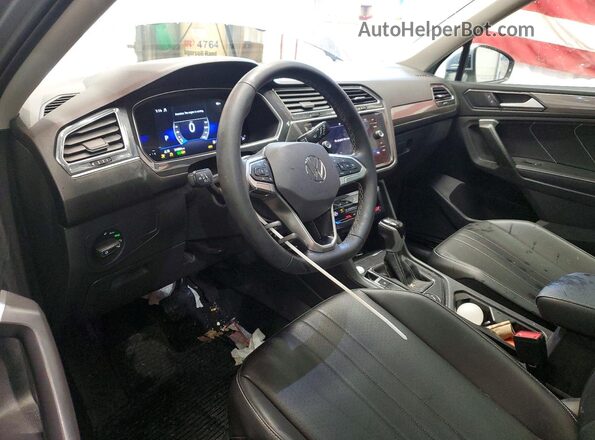 3VVMB7AX5RM021826 2024 VOLKSWAGEN TIGUAN Silver Widok deski rozdzielczej