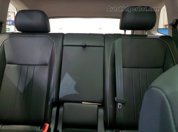 3VVMB7AX5RM021826 2024 VOLKSWAGEN TIGUAN Silver Widok tylnych siedzeń