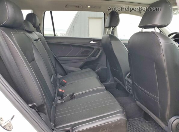 3VVMB7AX9RM009453 2024 VOLKSWAGEN TIGUAN White Vista de los asientos traseros