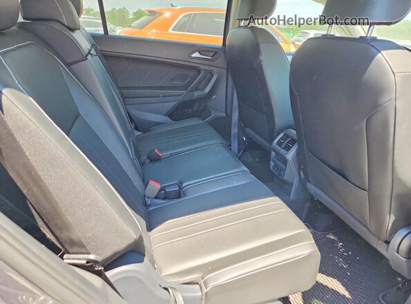 3VVNB7AX1RM173915 2024 VOLKSWAGEN TIGUAN Gray Rear interior view