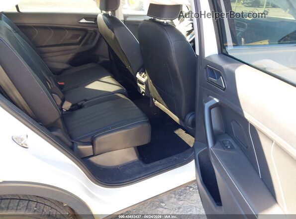3VVNB7AX2PM027861 2023 VOLKSWAGEN TIGUAN White Vista de la etiqueta del VIN