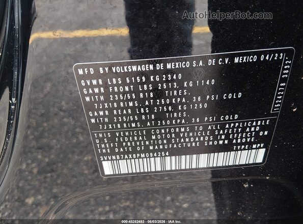 3VVNB7AX8PM094254 2023 VOLKSWAGEN TIGUAN Black Вид підкапотного простору