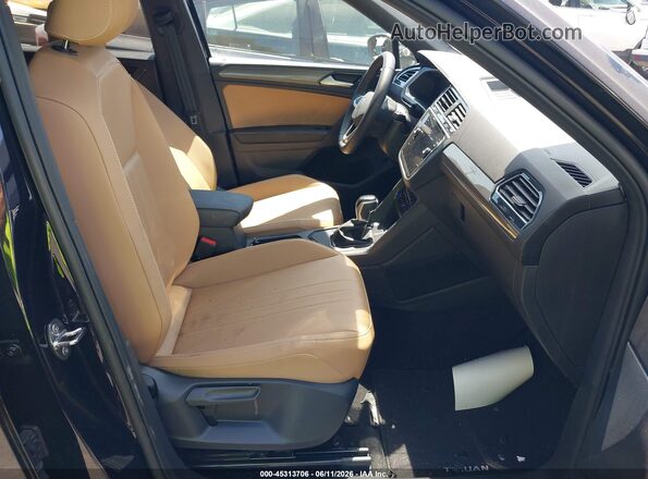 3VVNB7AX8RM075514 2024 VOLKSWAGEN TIGUAN Black Widok wnętrza z przodu