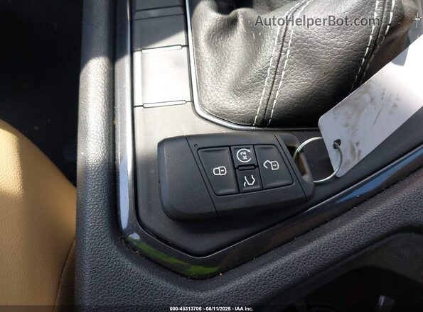 3VVNB7AX8RM075514 2024 VOLKSWAGEN TIGUAN Black Widok deski rozdzielczej