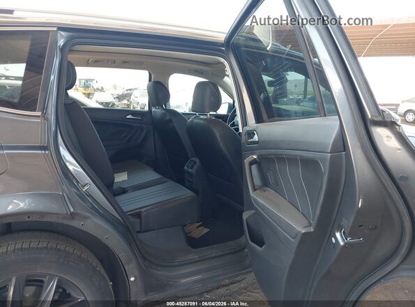 3VVNB7AX8RM159994 2024 VOLKSWAGEN TIGUAN Gray Widok naklejki z numerem VIN