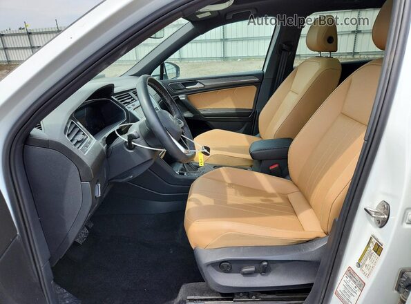 3VVNB7AX9PM131960 2023 VOLKSWAGEN TIGUAN White 