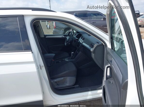 3VVRB7AX1RM211385 2024 VOLKSWAGEN TIGUAN White Vista interior delantera