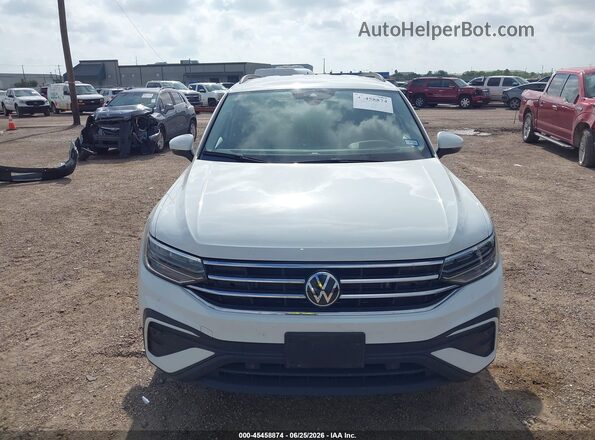 3VVRB7AX1RM211385 2024 VOLKSWAGEN TIGUAN White Vista interior trasera