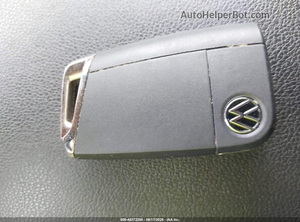 3VVRB7AX4PM013896 2023 VOLKSWAGEN TIGUAN Серый Вид панели приборов