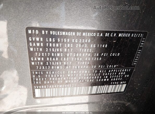 3VVRB7AX4PM065321 2023 VOLKSWAGEN TIGUAN Gray ძრავის განყოფილების ხედი
