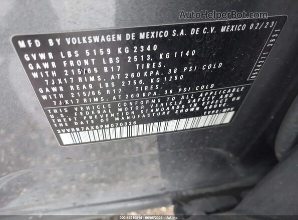 3VVRB7AX6PM070326 2023 VOLKSWAGEN TIGUAN Gray Vista del compartimento del motor