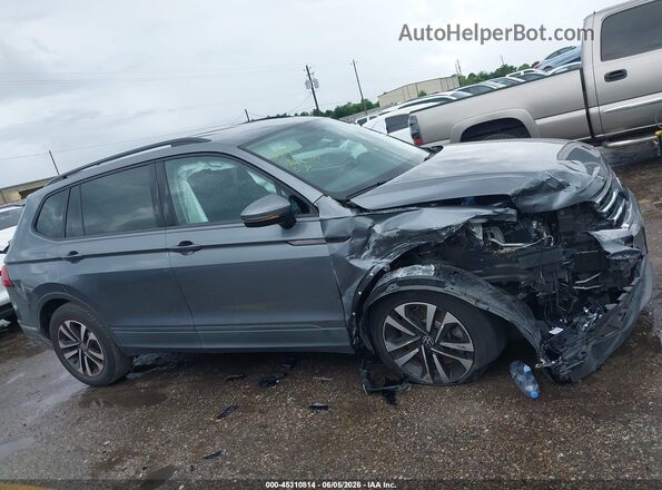 3VVRB7AX6PM070326 2023 VOLKSWAGEN TIGUAN Gray Vista interior trasera