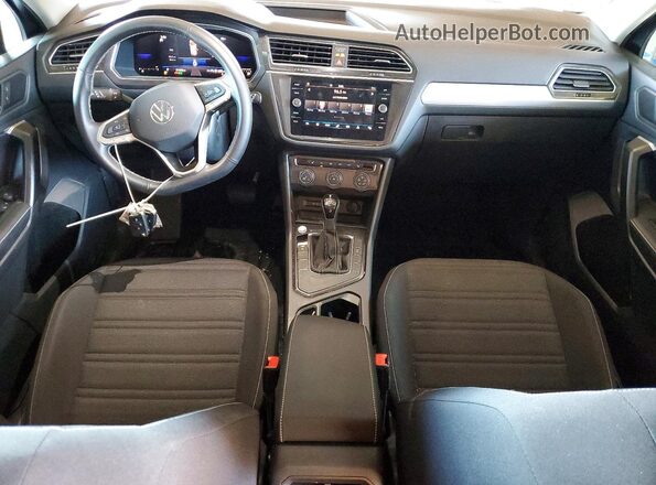 3VVRB7AX6RM228165 2024 VOLKSWAGEN TIGUAN Gray 