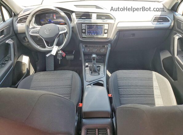 3VVRB7AX9RM052261 2024 VOLKSWAGEN TIGUAN Silver 
