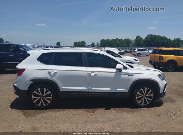 3VVRX7B24NM007159 2022 VOLKSWAGEN TAOS White Սալոնի հետևի տեսք