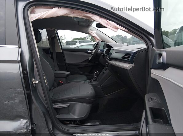 3VVSX7B20RM003407 2024 VOLKSWAGEN TAOS Gray Вид салону спереду