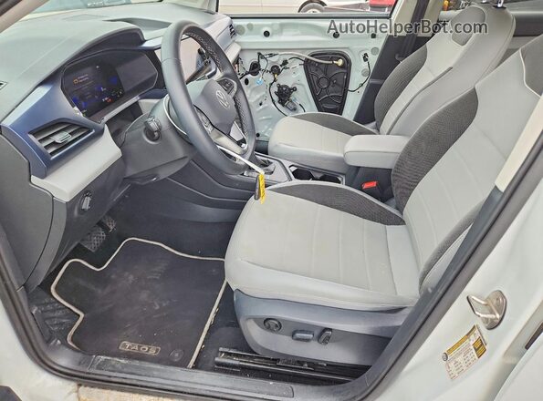 3VVSX7B26PM310898 2023 VOLKSWAGEN TAOS White Vista interior delantera