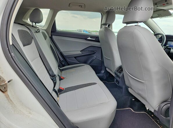 3VVSX7B26PM310898 2023 VOLKSWAGEN TAOS White Vista interior trasera