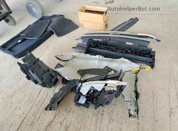 3VVTX7B2XNM057702 2022 VOLKSWAGEN TAOS White Widok naklejki z numerem VIN